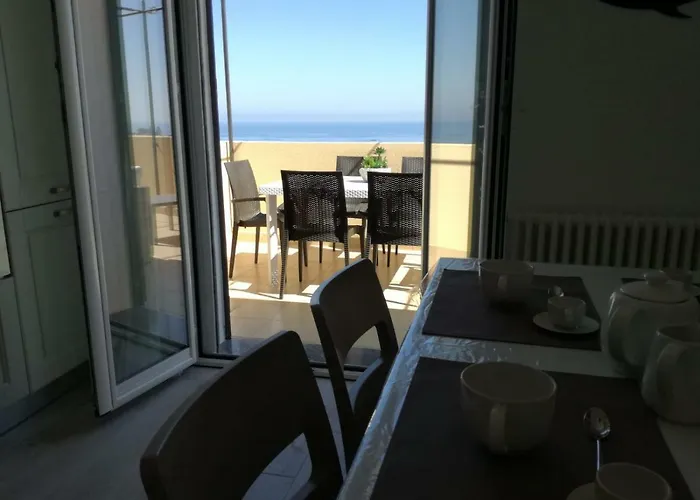 Bianco Di Mare 公寓 *